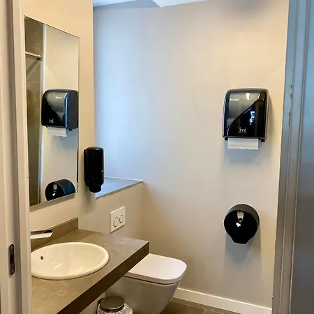 Surf House Ostello *