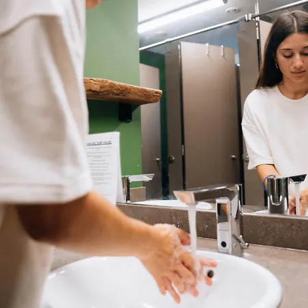 אכסניה Surf House *