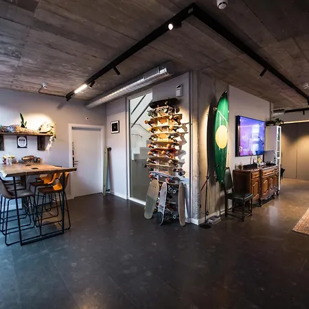 Surf House Hostel